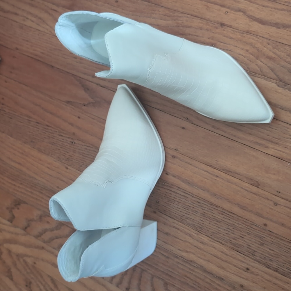 BNIB Steve Madden Chaya Bone Heeled Bootie Women's Size 12